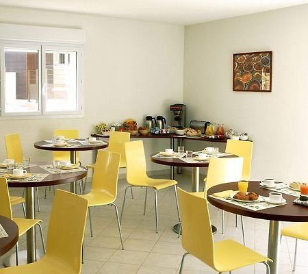 Citea Residentiel Marseille Plan De Cuques Hotel Restoran gambar