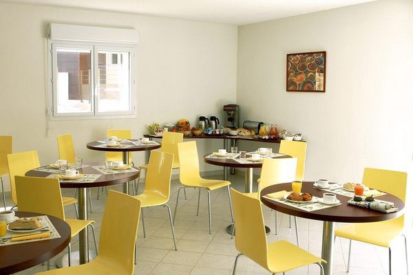 Citea Residentiel Marseille Plan De Cuques Hotel Restoran gambar